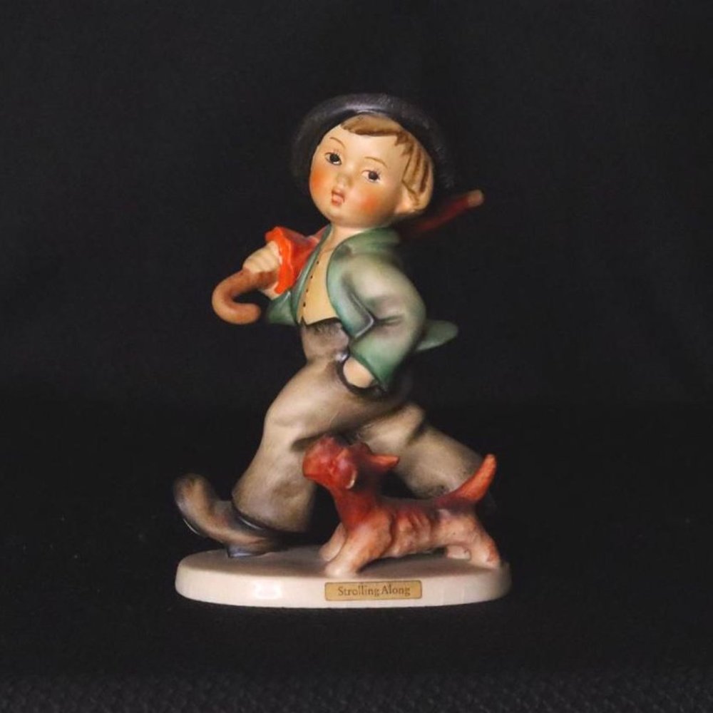 "Strolling along" - Vintage Hummel